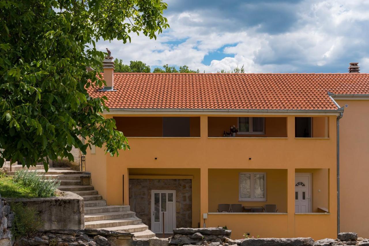Rooms And Apartments Budisa Vrlika Exterior foto